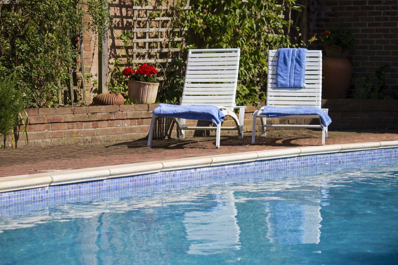 Magpies Lodge Slinfold Bagian luar foto