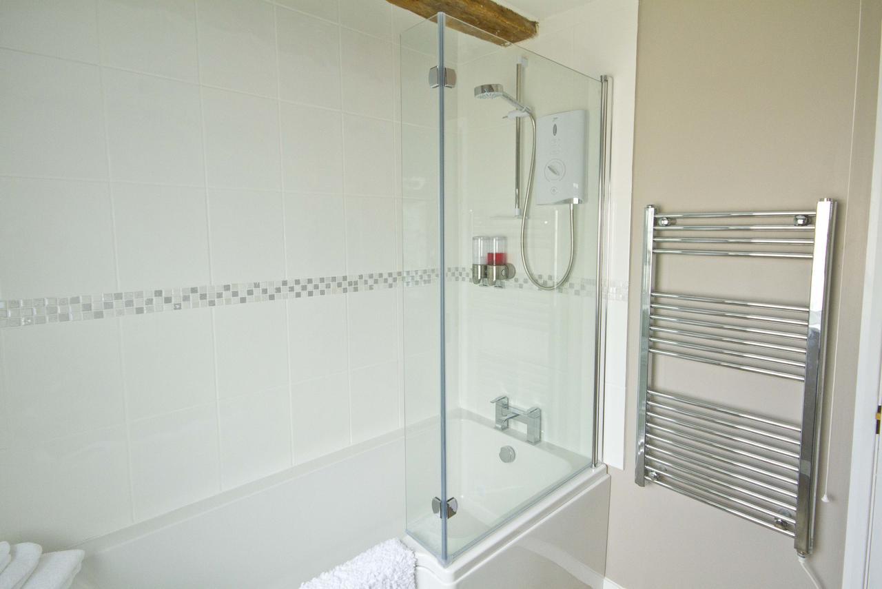 Magpies Lodge Slinfold Bagian luar foto