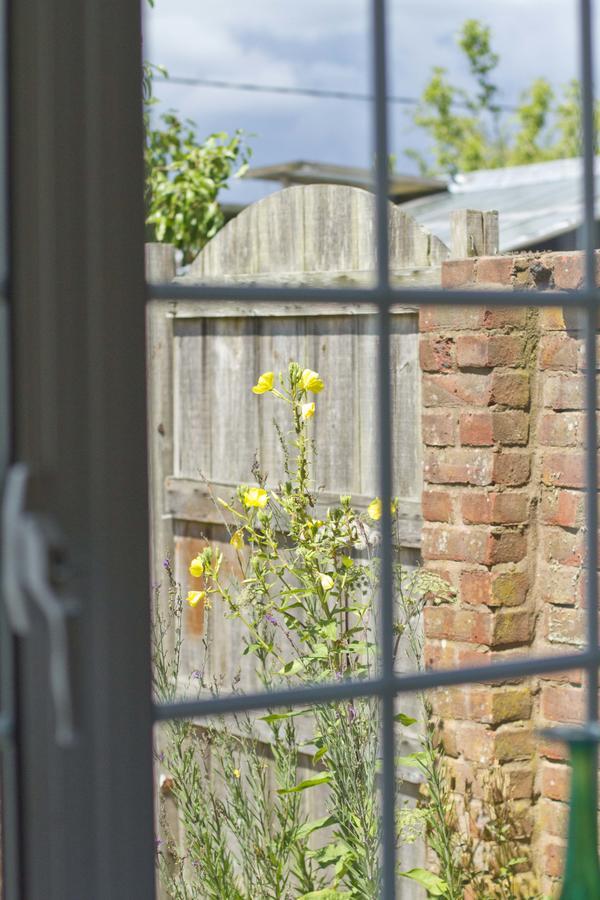 Magpies Lodge Slinfold Bagian luar foto
